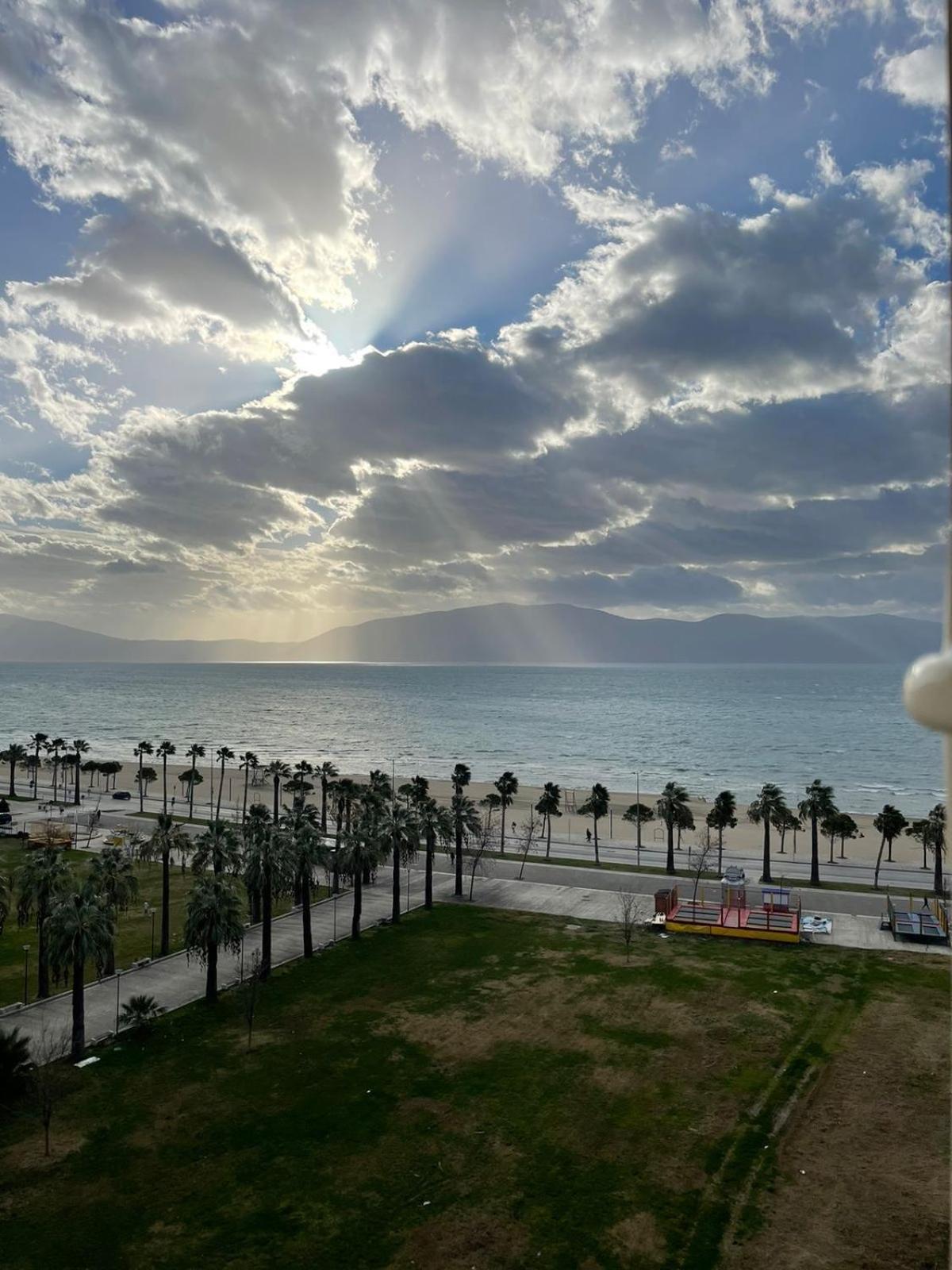 Sea Side Apartment Avlonya Dış mekan fotoğraf