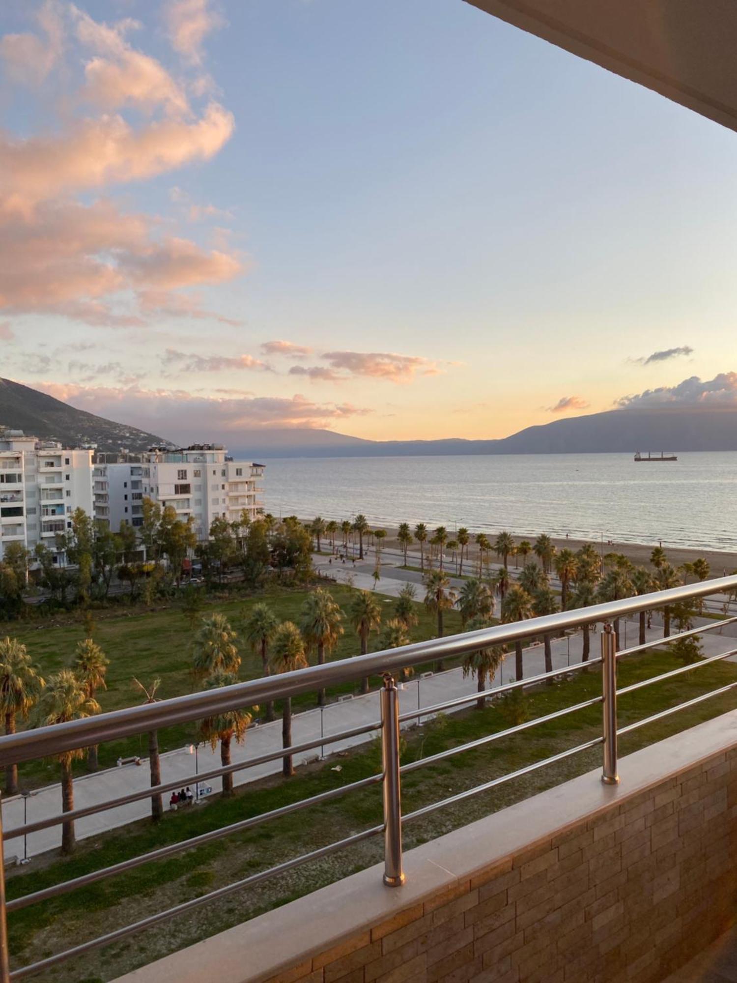Sea Side Apartment Avlonya Dış mekan fotoğraf