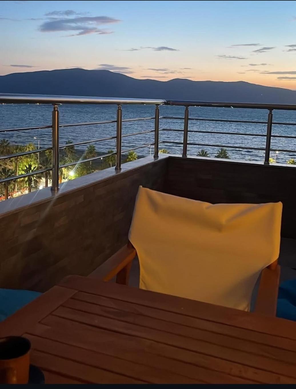 Sea Side Apartment Avlonya Dış mekan fotoğraf